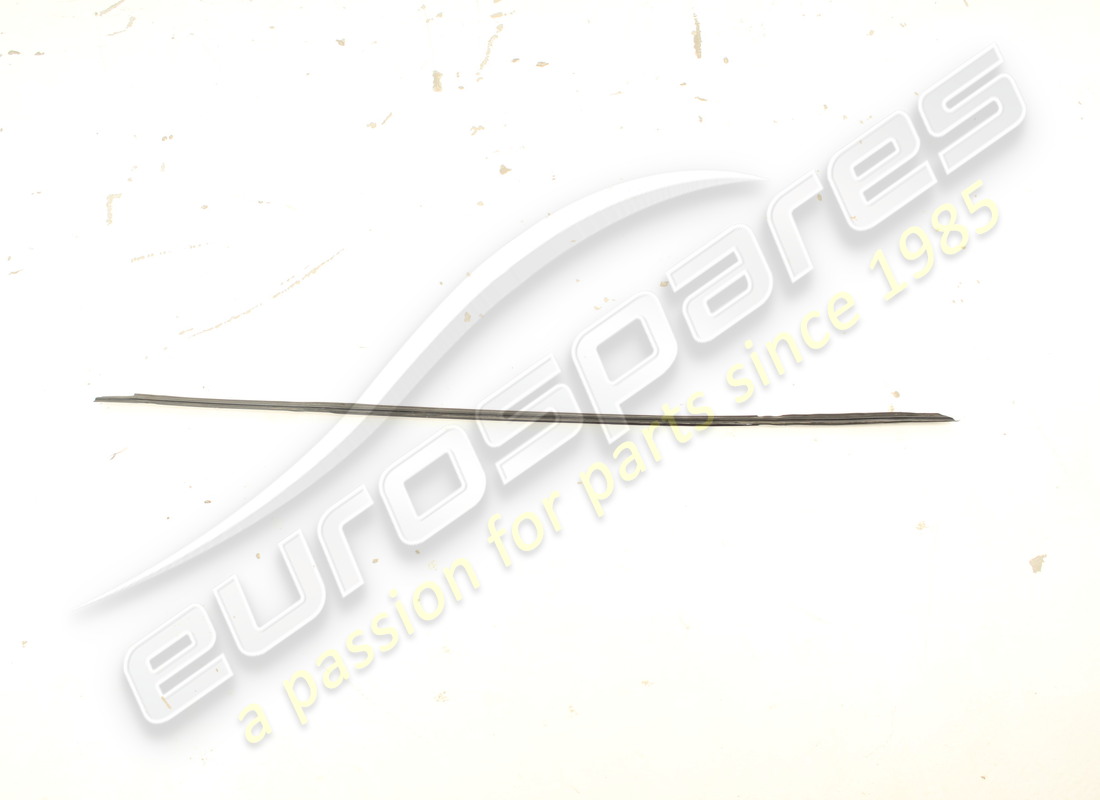 MOULURE À DROITE Ferrari ENDOMMAGÉE. NUMÉRO DE PIÈCE 61543500 (1)
