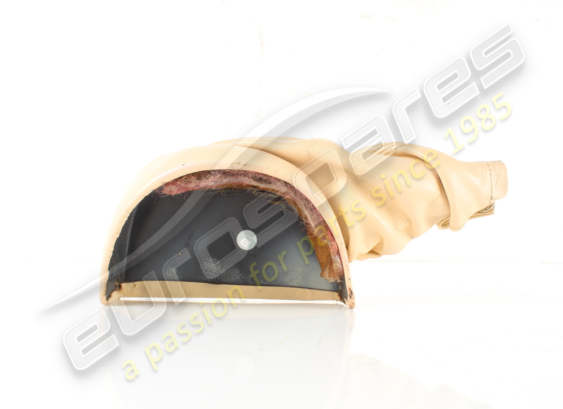 COUVERCLE DE LEVIER DE FREIN À MAIN D'OCCASION FERRARI, RHD GTS. NUMÉRO DE PIÈCE 62481600 (2) couvercle de levier de frein à main d'occasion ferrari, rhd gts. numéro de pièce 62481600 (2)