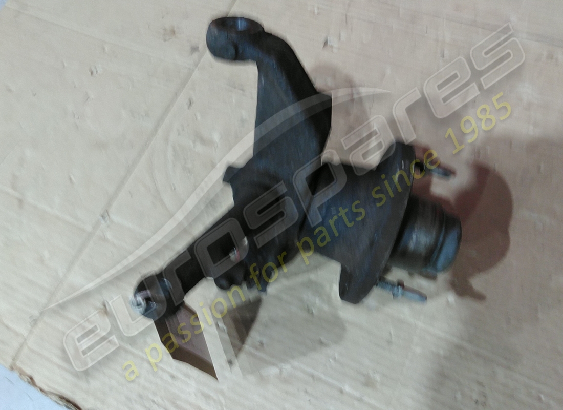 utilisé eurospares fusée d'essieu et moyeu complets. numéro de pièce eap1384303 (2)