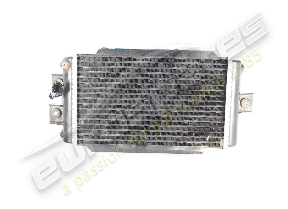RADIATEUR D'OCCASION Ferrari AVEC VENTILATEUR. NUMÉRO DE PIÈCE 934069 (1)