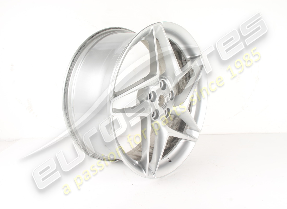 utilisé ferrari roue avant droite. numéro de pièce 861243 (2)