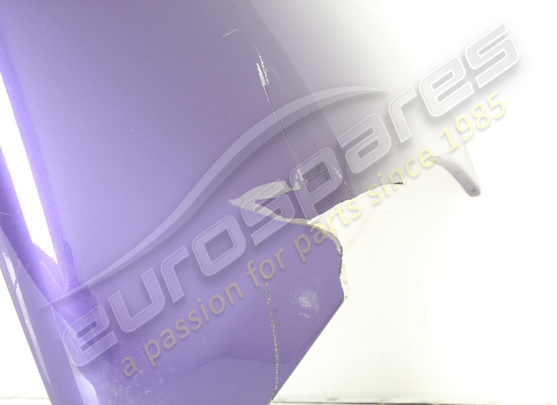 pare-chocs arrière complet ferrari endommagé. numéro de pièce 985802357 (4)