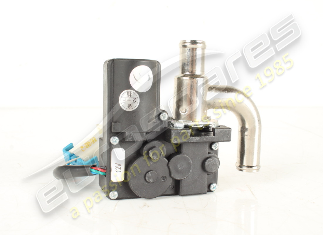 Ferrari SOUPAPE LH TGK UTILISÉE. NUMÉRO DE PIÈCE 67444900 (1)