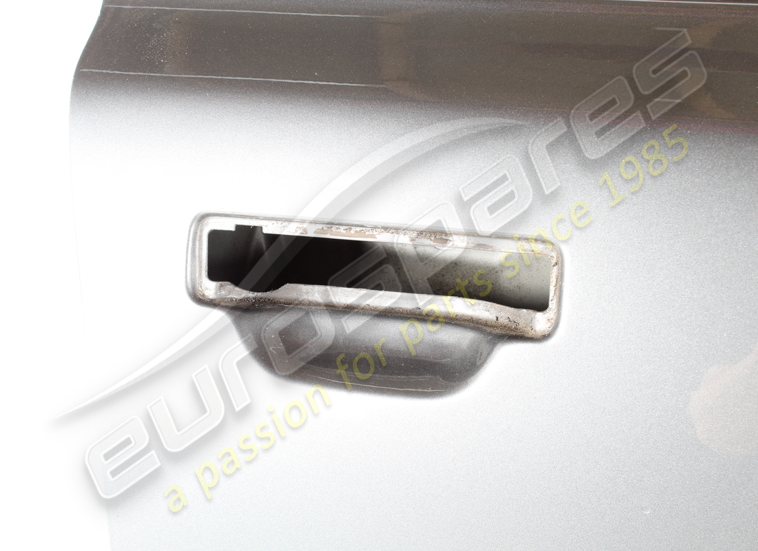 porte d'entrée d'occasion maserati. numéro de pièce 374530104 (2)