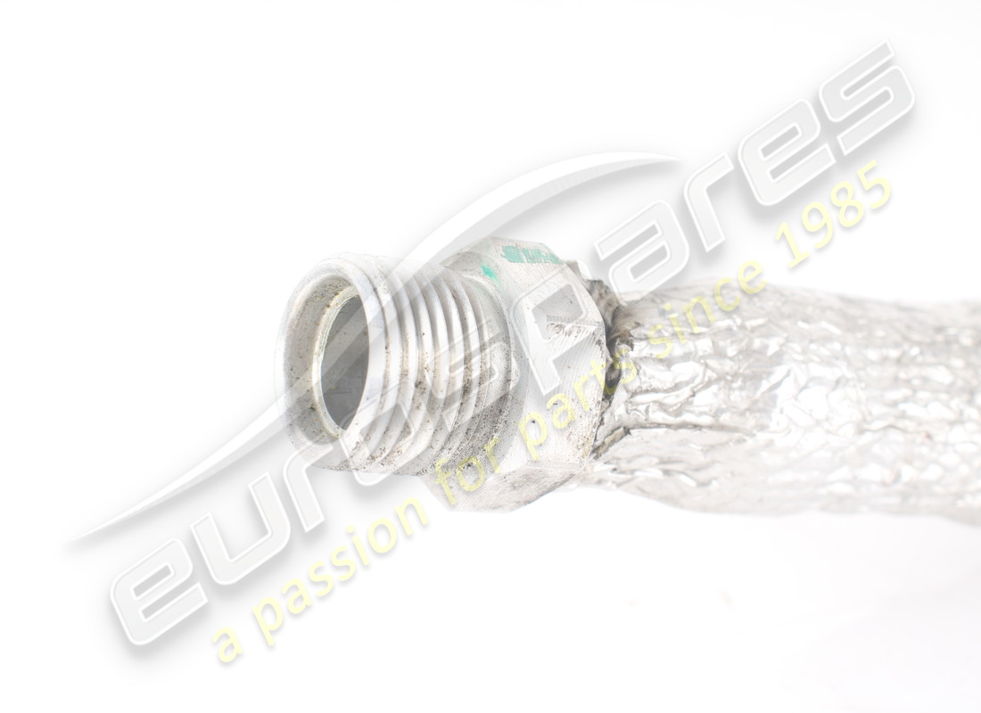 tuyau ferrari utilisé du compresseur à l'unde. numéro de pièce 86240500 (2)