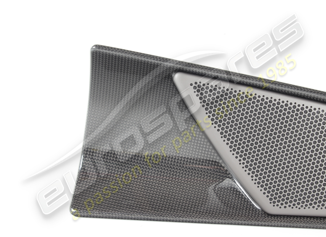 carburant medaglione sup. post sx d'occasion ferrari numéro de pièce 749001 (2)