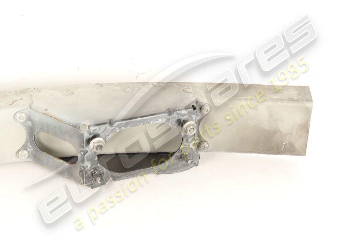 utilisé ferrari traverse crash-box. numéro de pièce 84071400 (7)