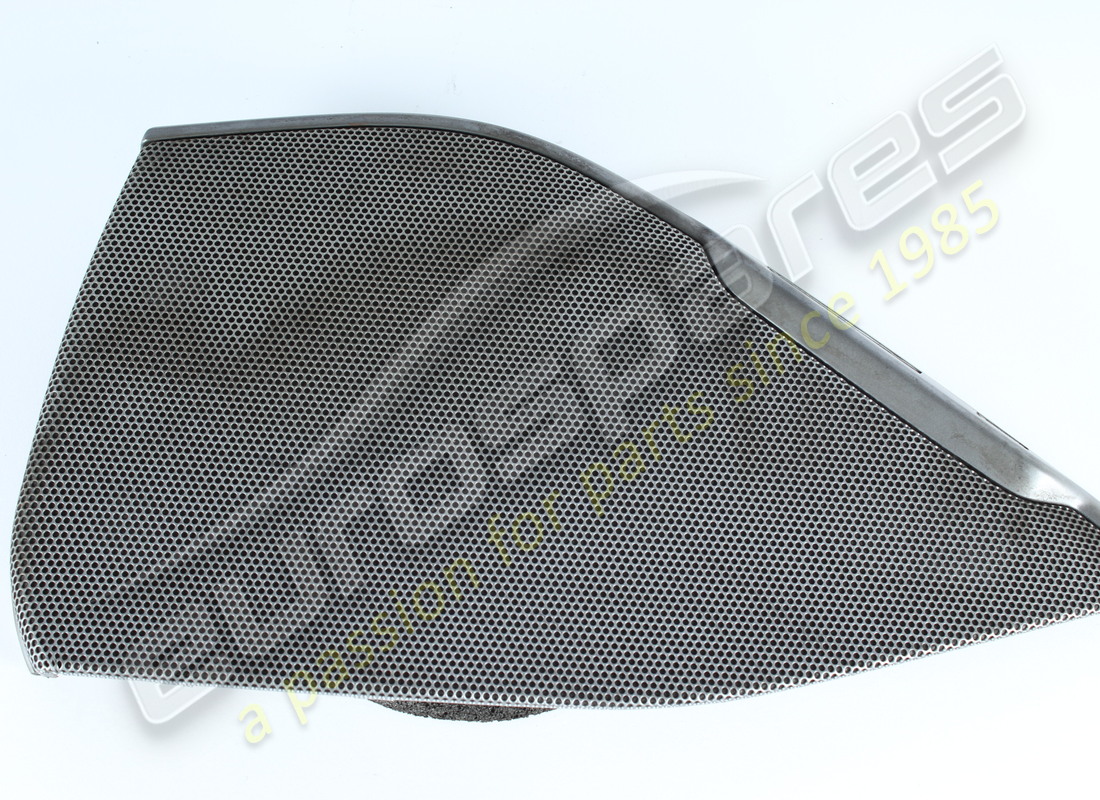 grille de woofer droit ferrari endommagée. numéro de pièce 89357200 (2)