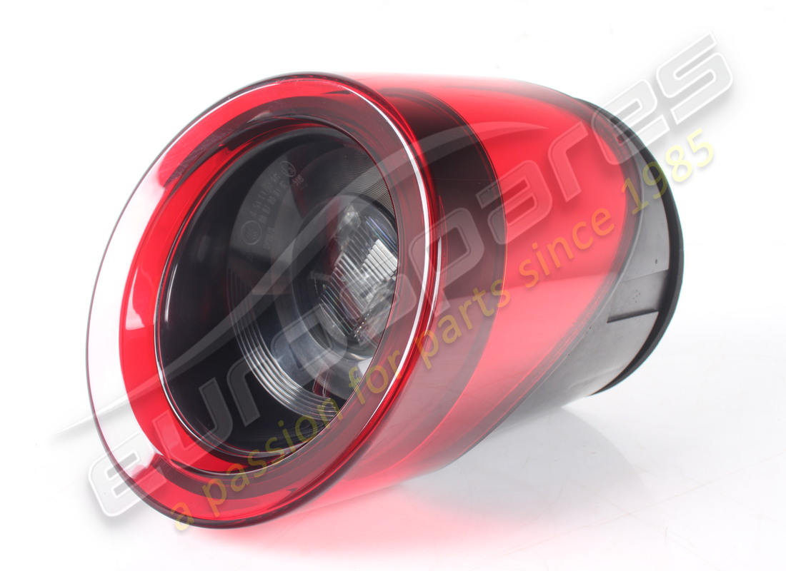 FEU ARRIÈRE EXTÉRIEUR DROIT D'OCCASION Ferrari. NUMÉRO DE PIÈCE 317207 (1) FEU ARRIÈRE EXTÉRIEUR DROIT D'OCCASION Ferrari. NUMÉRO DE PIÈCE 317207 (1)