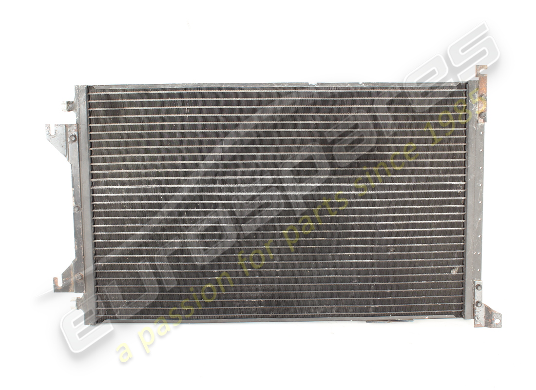 Radiateur de climatisation Ferrari endommagé. Numéro de pièce 165563 (1)
