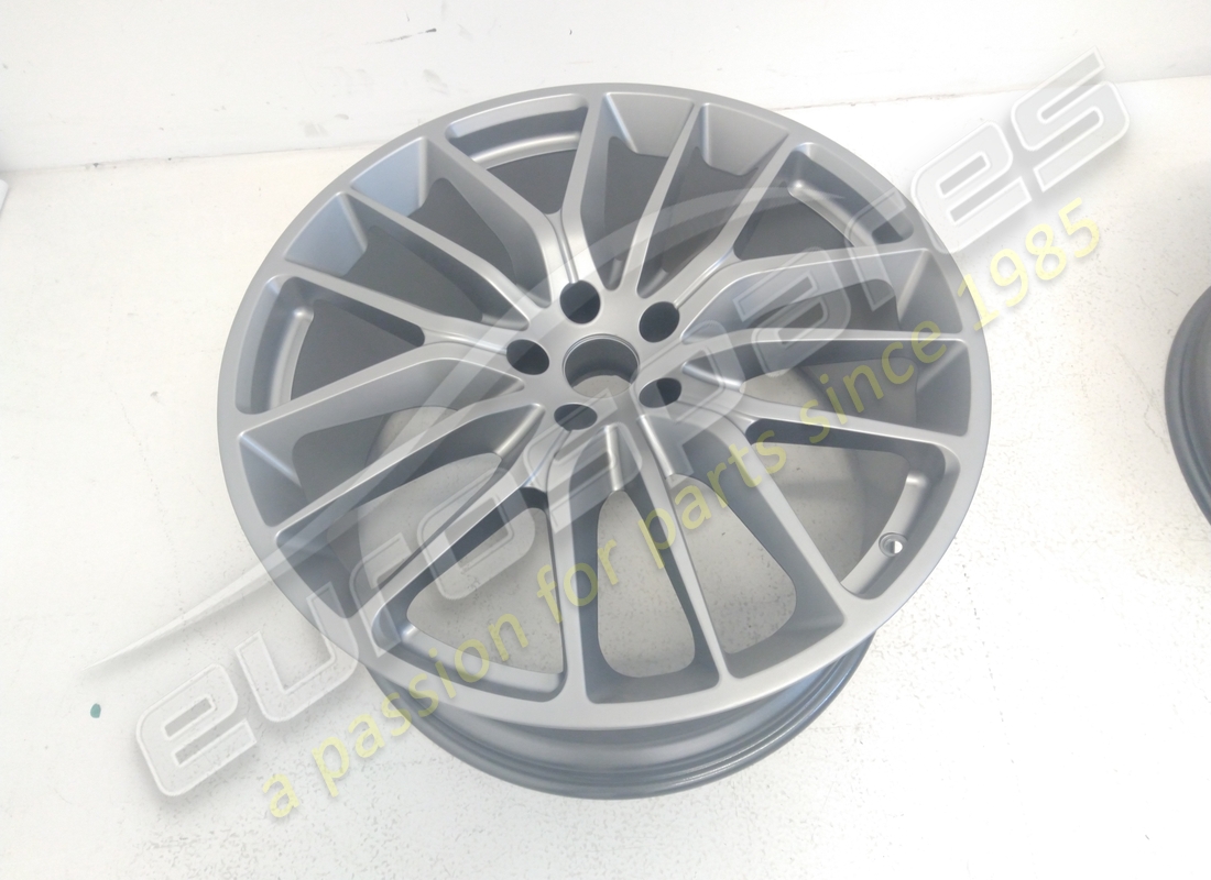 jeu de roues vesuvio eurospares maserati reconditionné (21 pouces). numéro de pièce eap1384191 (4)