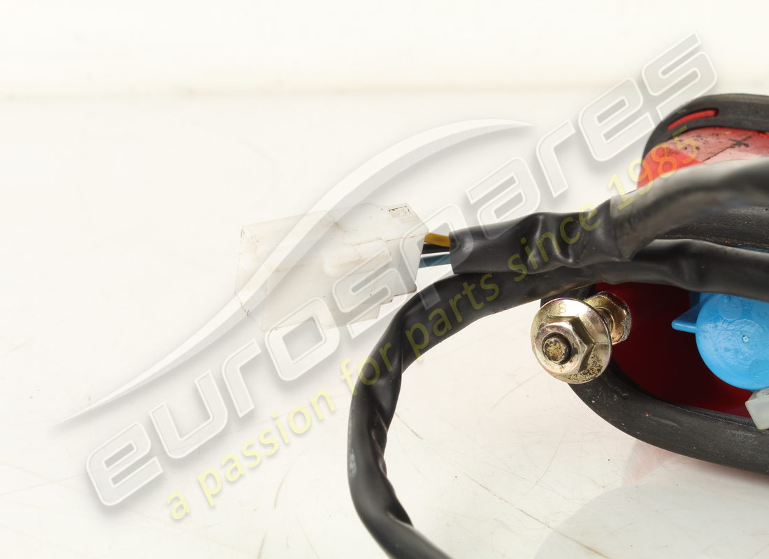 FEU ARRIÈRE DROIT MOBILE MASERATI D'OCCASION 3982099. NUMÉRO DE PIÈCE 383100148 (1) feu arrière droit mobile maserati d'occasion 3982099. numéro de pièce 383100148 (1)