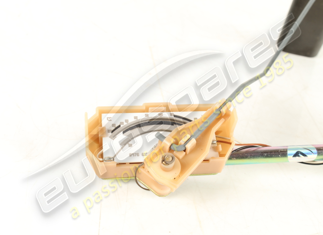 UTILISÉ MASERATI COMMANDE DE JAUGE DE NIVEAU DE CARBURANT 0976.616. NUMÉRO DE PIÈCE 373630111 (3) utilisé maserati commande de jauge de niveau de carburant 0976.616. numéro de pièce 373630111 (3)