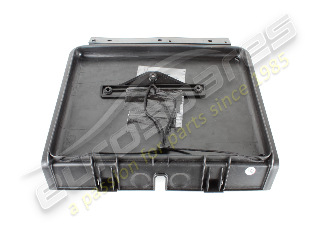 coffre à outils d'occasion maserati. référence 398150358 (1)