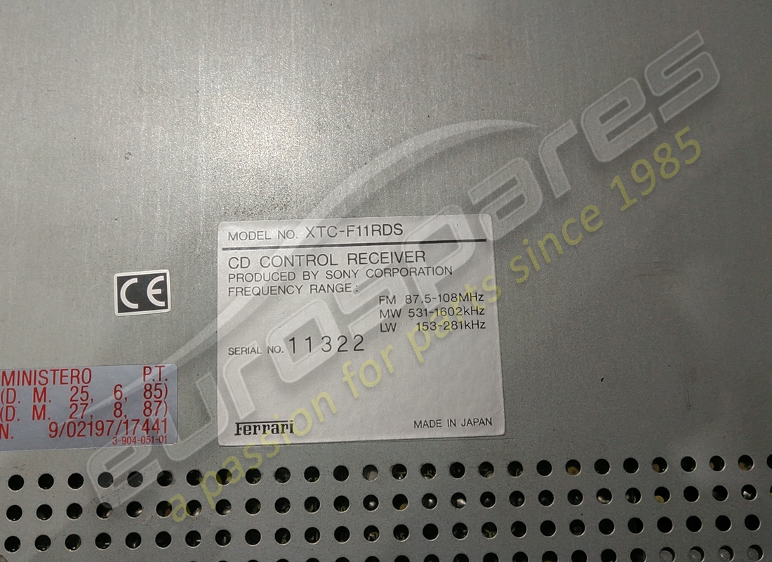 tuner radio/cd ferrari utilisé. numéro de pièce 155712 (3)