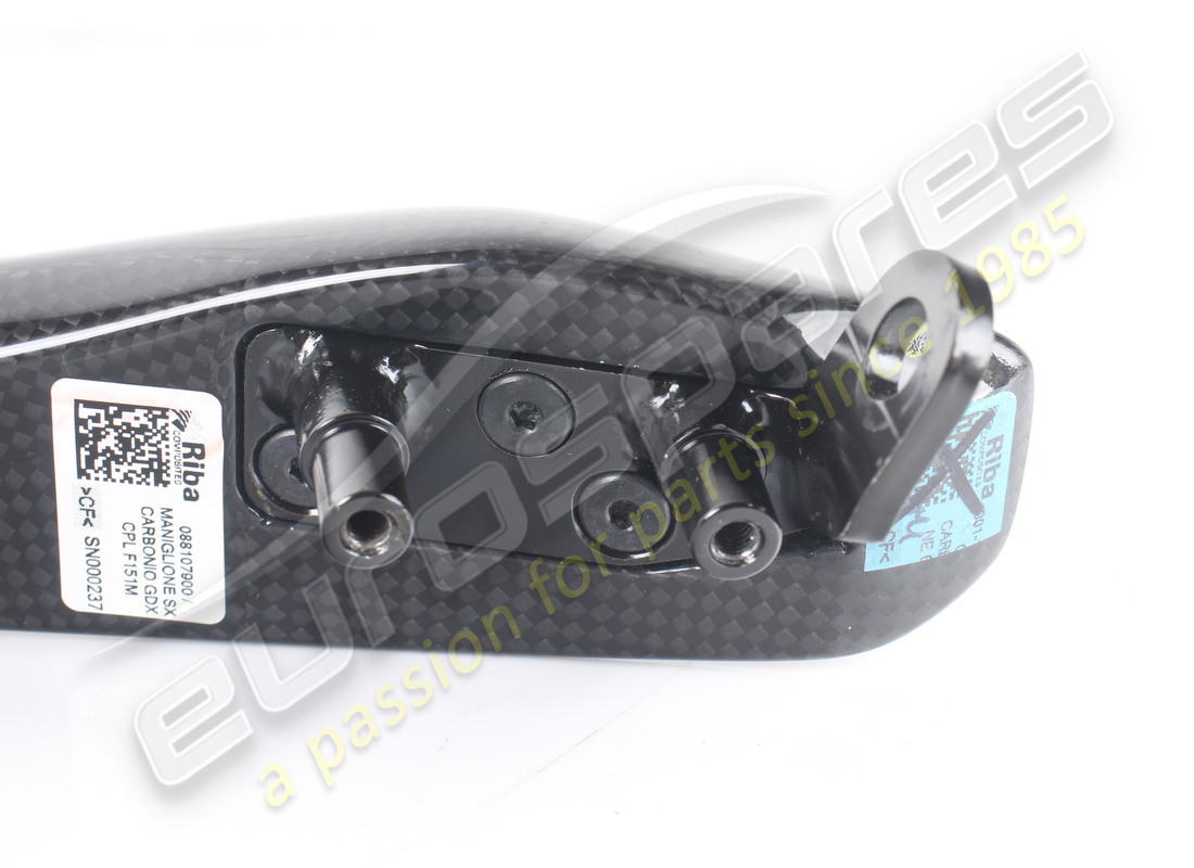 UTILISÉ FERRARI POIGNÉE DE MAINS LH COMPLÈTE. NUMÉRO DE PIÈCE 88107900 (5) utilisé ferrari poignée de mains lh complète. numéro de pièce 88107900 (5)