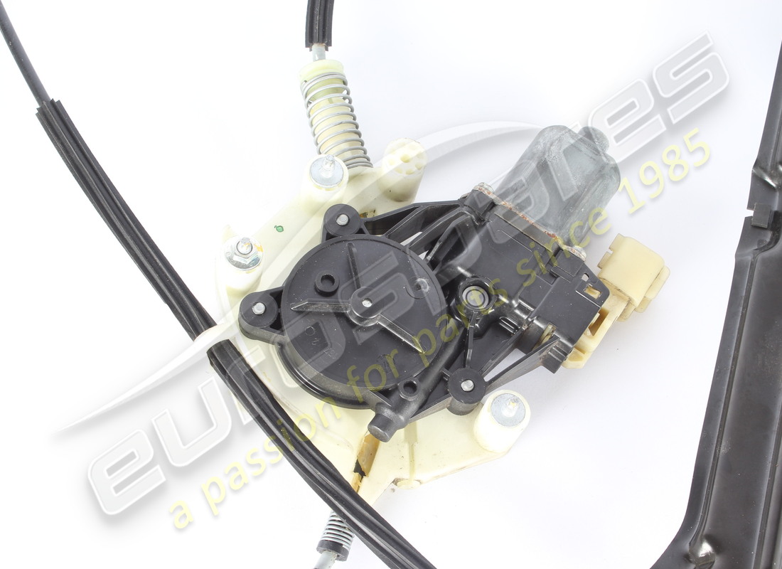 utilisé maserati maserati pièce 670009815. numéro de pièce 670009815 (2)
