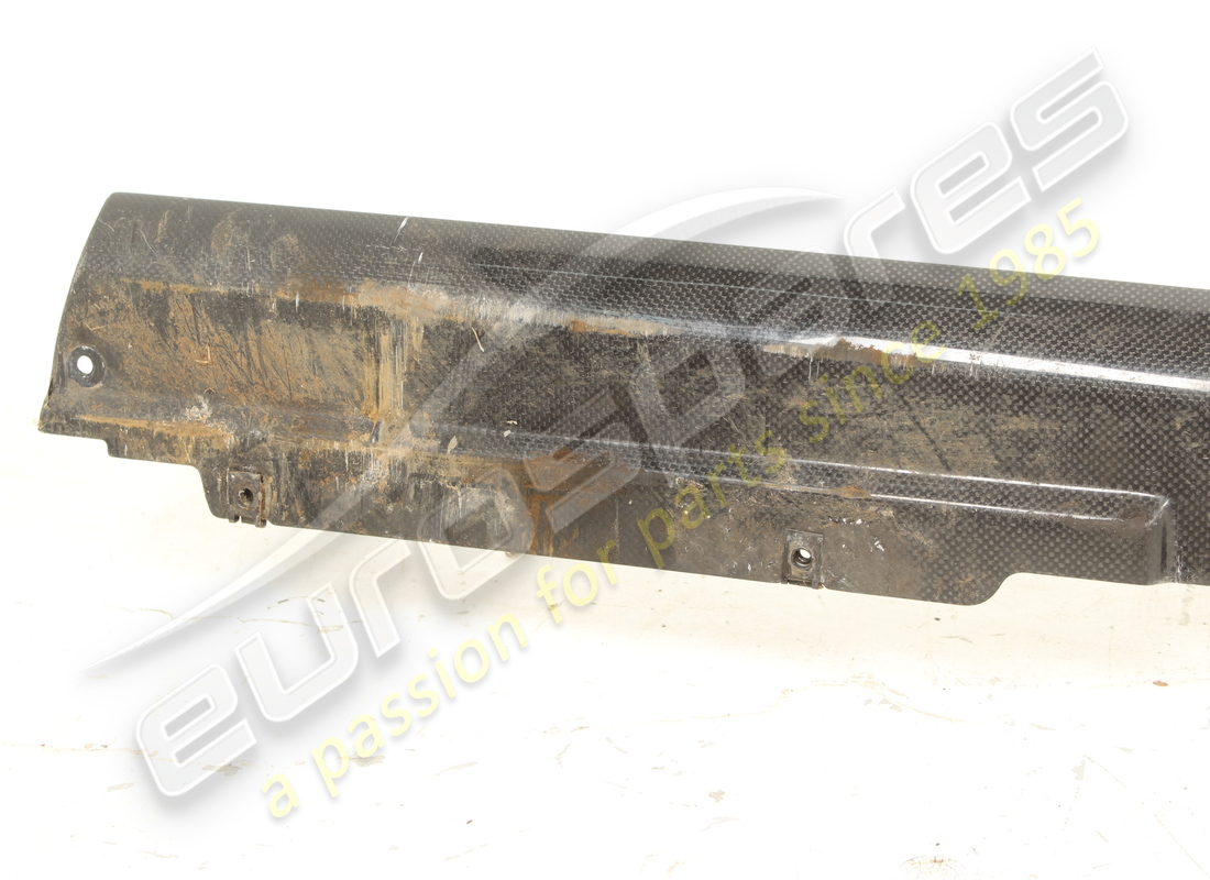 couvercle de seuil extérieur complet de ferrari endommagé. numéro de pièce 89130200 (2)