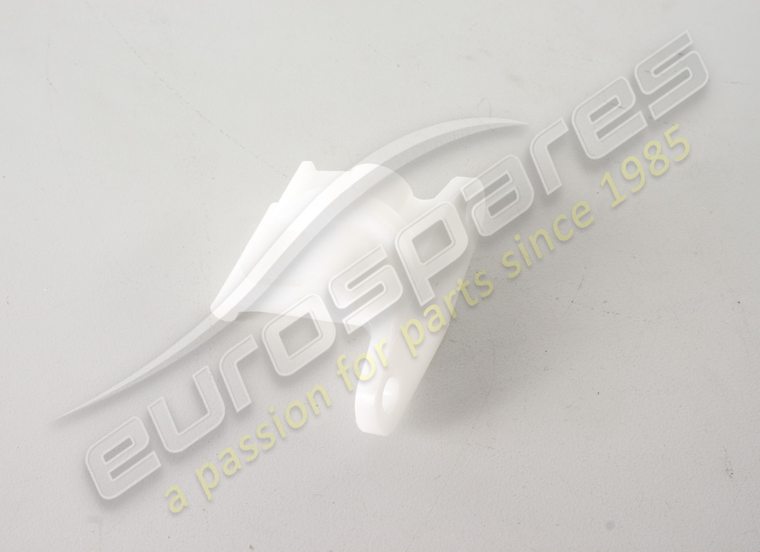 nouveau support porsche. numéro de pièce 91455921910 (1)