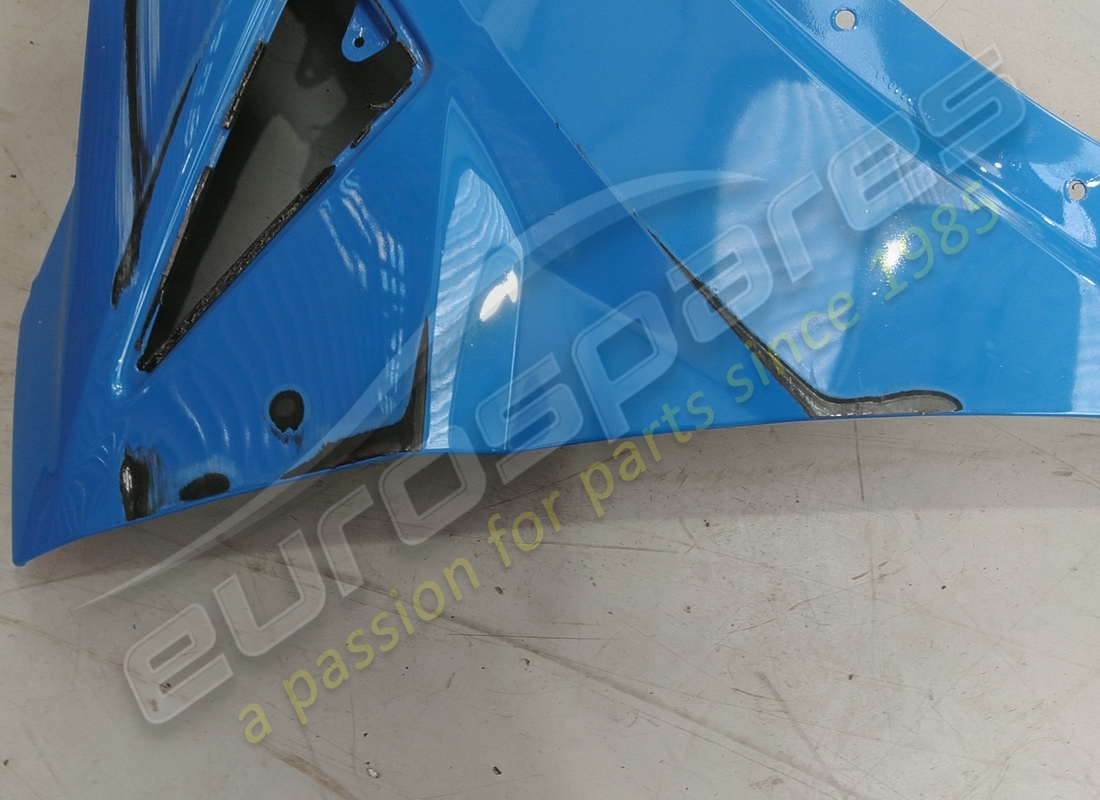 aile avant droite lamborghini endommagée. numéro de pièce 4ml821106a (3)