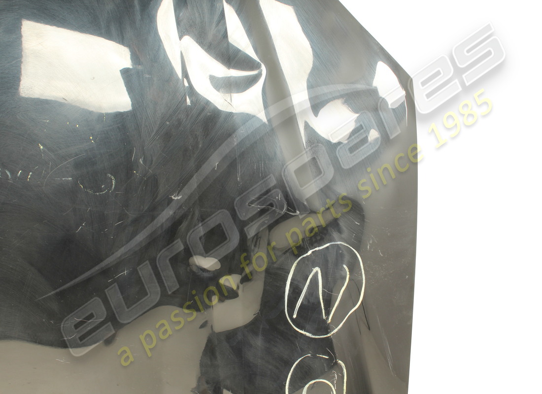 capot lamborghini endommagé. numéro de pièce 4ml823029 (2)