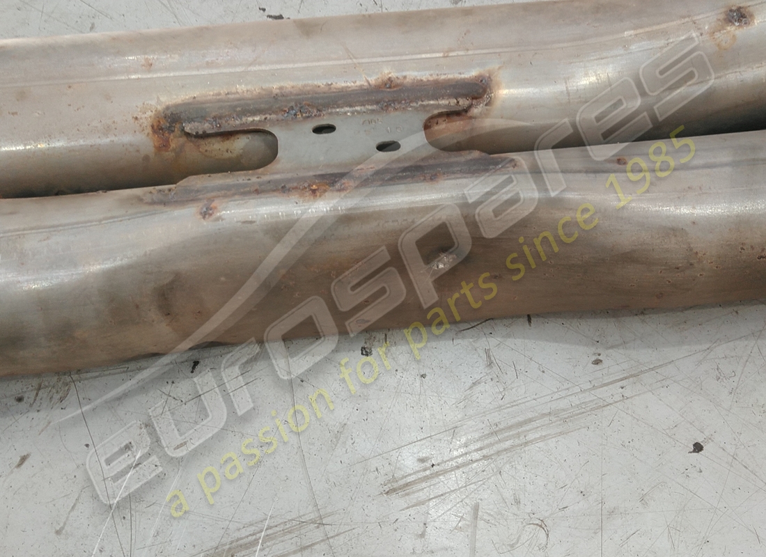 silencieux lamborghini utilisé. numéro de pièce 4m8253078bm (2)