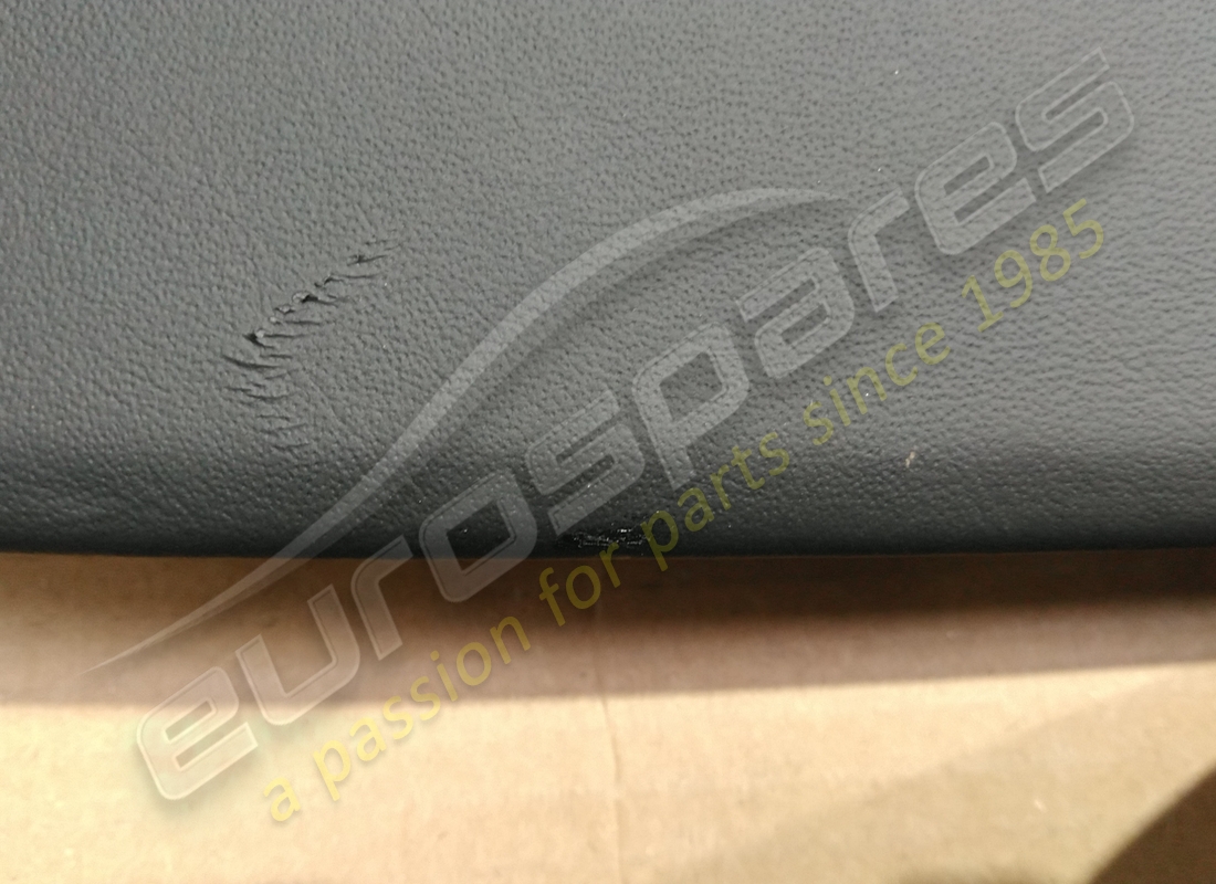utilisé lamborghini panneau de garniture latérale. numéro de pièce 4ml863303gqg8 (3)