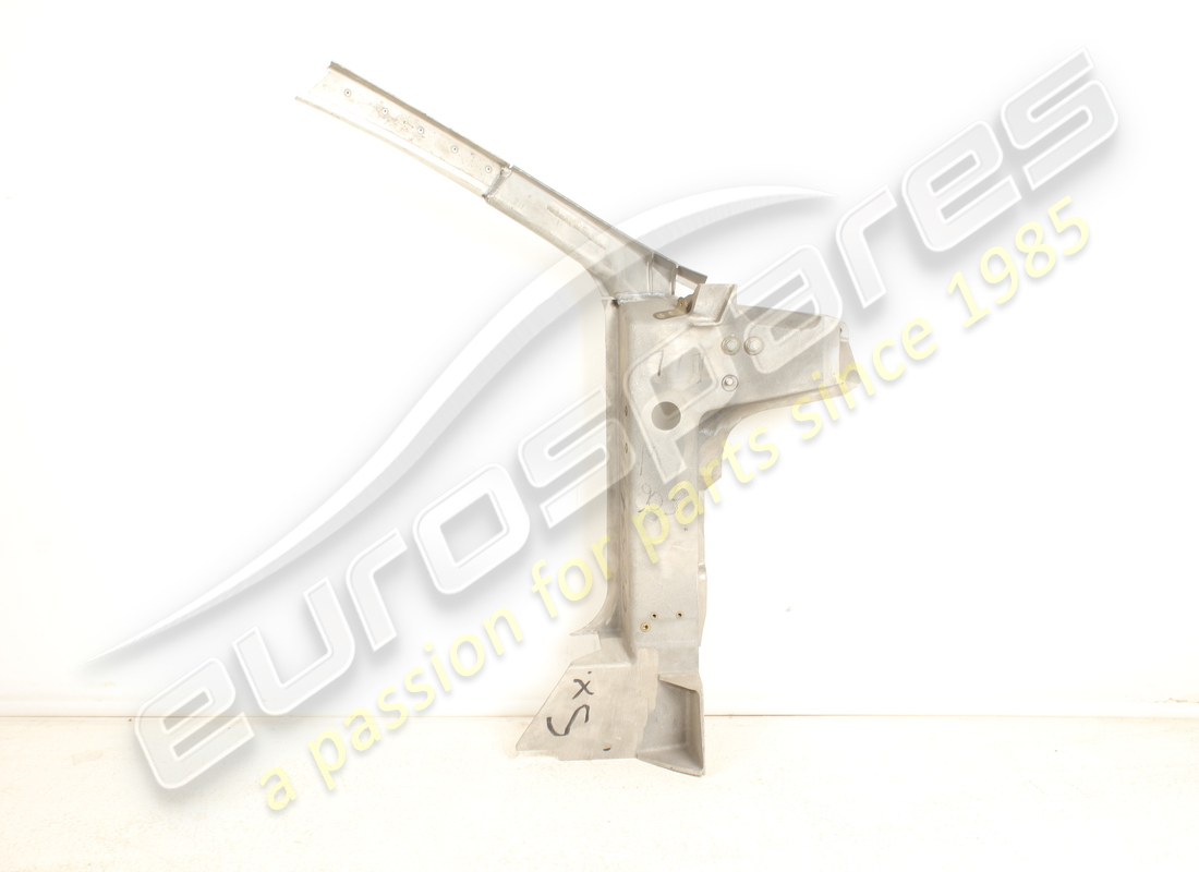 nouveau montant de porte gauche ferrari. numéro de pièce 65941700 (2)