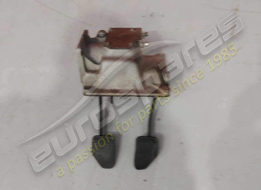 Eurospares SUPPORT ET PÉDALES DE FREIN UTILISÉS COMPLETS . NUMÉRO DE PIÈCE EAP1384355 (1)