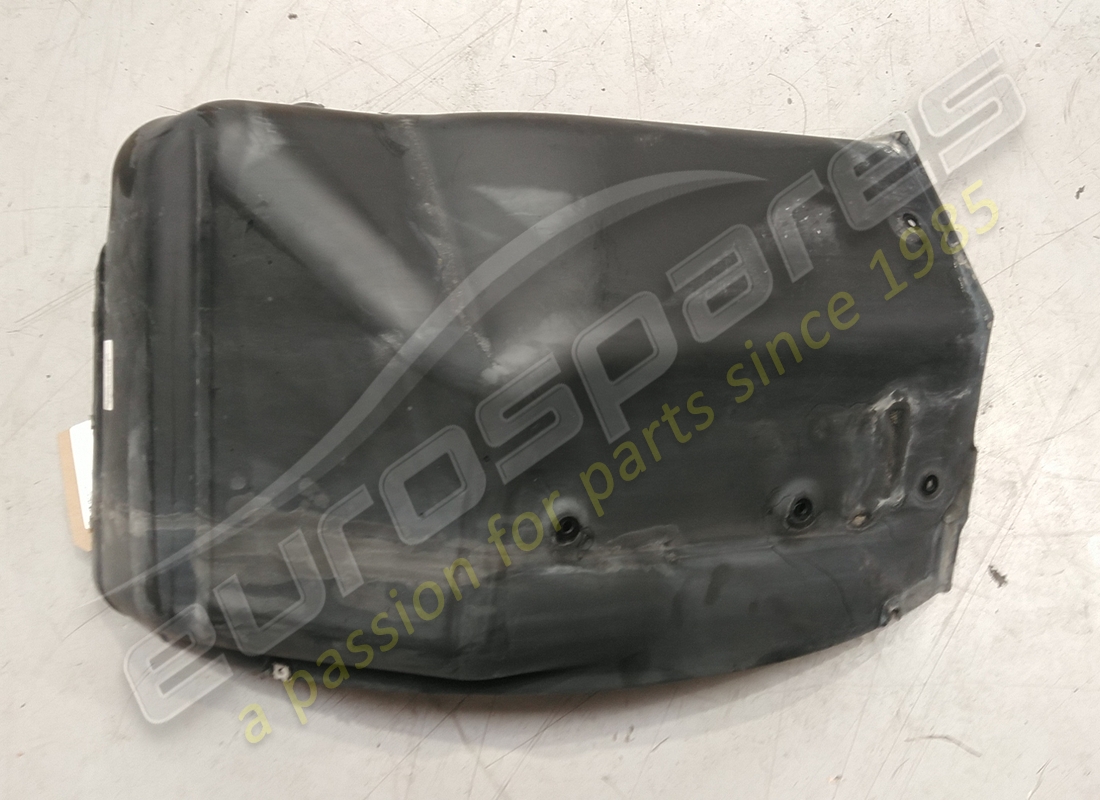 coque de la roue lamborghini endommagée. numéro de pièce 400821191a (1)