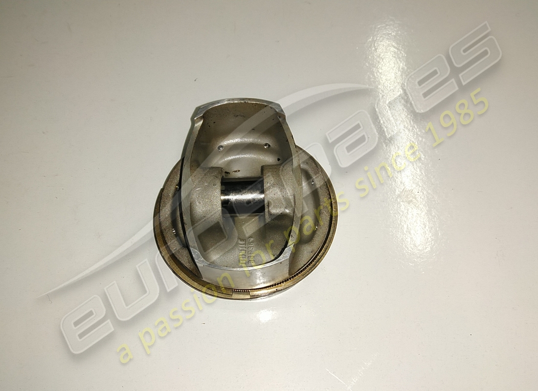 piston ferrari utilisé avec anneau. numéro de pièce 180805 (2)