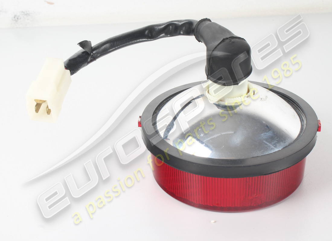 NOUVEAU FEU ARRIÈRE FERRARI AVEC RÉFLECTEUR OE. NUMÉRO DE PIÈCE 20082301 (4) nouveau feu arrière ferrari avec réflecteur oe. numéro de pièce 20082301 (4)