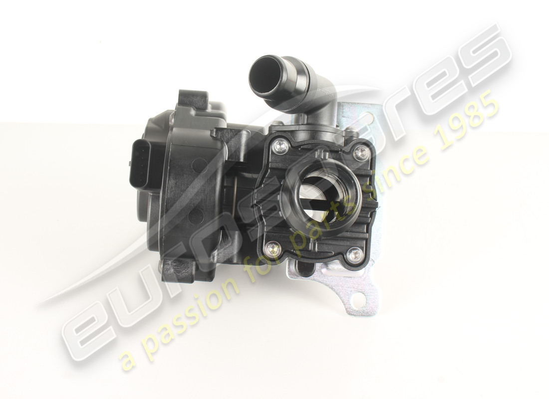 nouvelle vanne thermostatique maserati. numéro de pièce 675001144 (2)