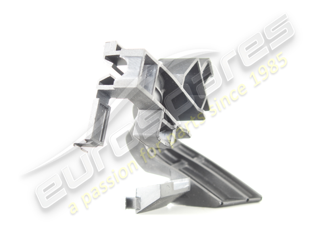 NOUVEAU CLIP MASERATI. NUMÉRO DE PIÈCE 670007068 (2) nouveau clip maserati. numéro de pièce 670007068 (2)