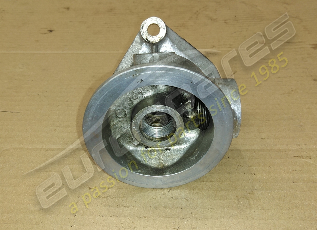 base de filtre à huile ferrari utilisée. numéro de pièce 123863 (3)