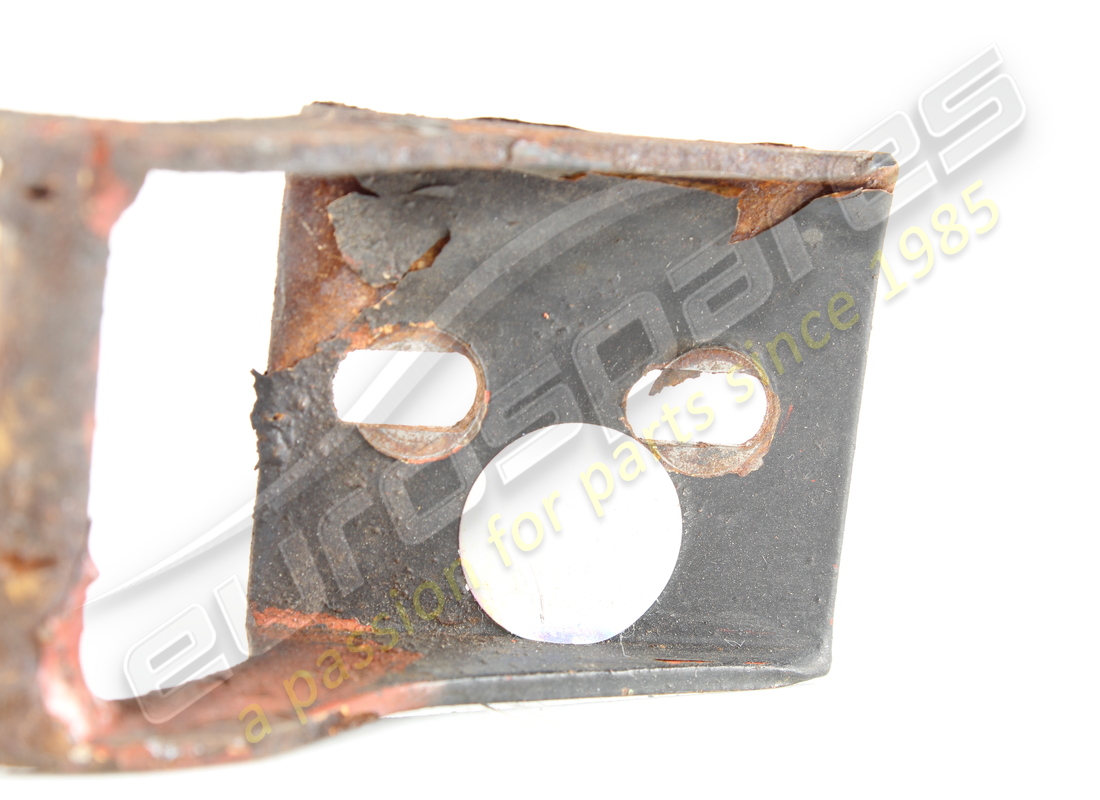 CHARNIÈRE DE COUVERCLE DE RÉSERVOIR DE CARBURANT D'OCCASION Ferrari. NUMÉRO DE PIÈCE 40366106 (1)