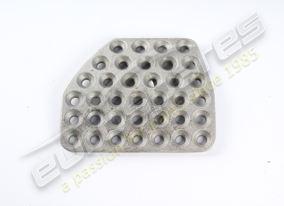 assiette ferrari utilisée. numéro de pièce 240987 (2)