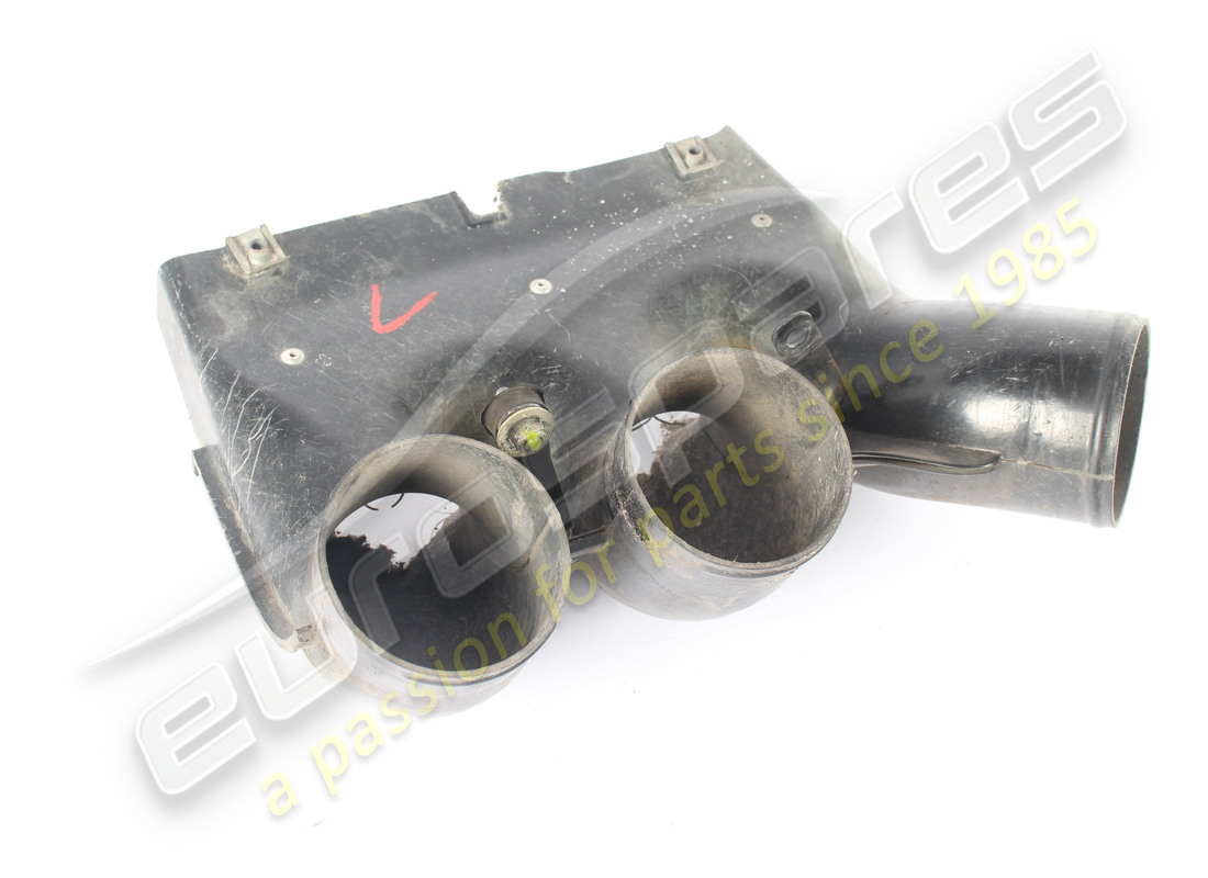 CONDUIT GAUCHE Ferrari ENDOMMAGÉ. NUMÉRO DE PIÈCE 84045100 (1)