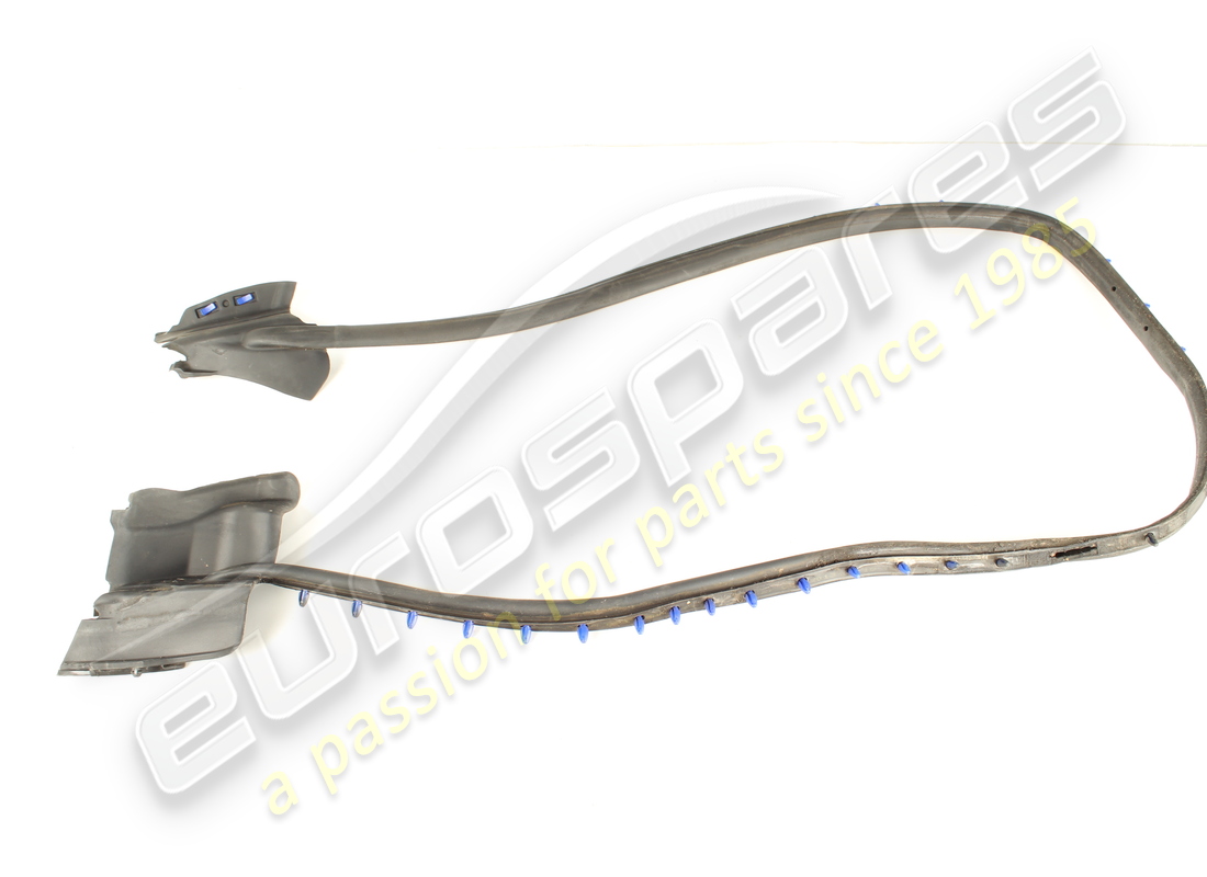 JOINT DE PORTE ARRIÈRE GAUCHE D'OCCASION Maserati. NUMÉRO DE PIÈCE 670037609 (1)