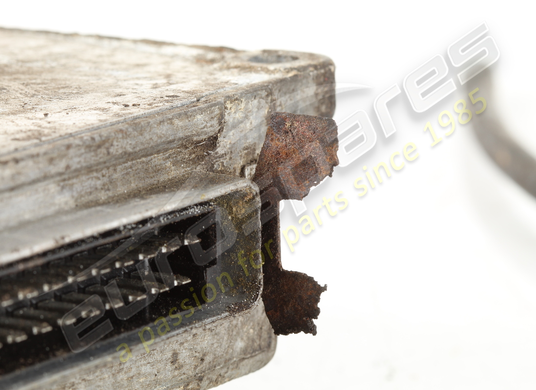 utilisé ferrari unité d'allumage électronique. numéro de pièce 127422 (4)