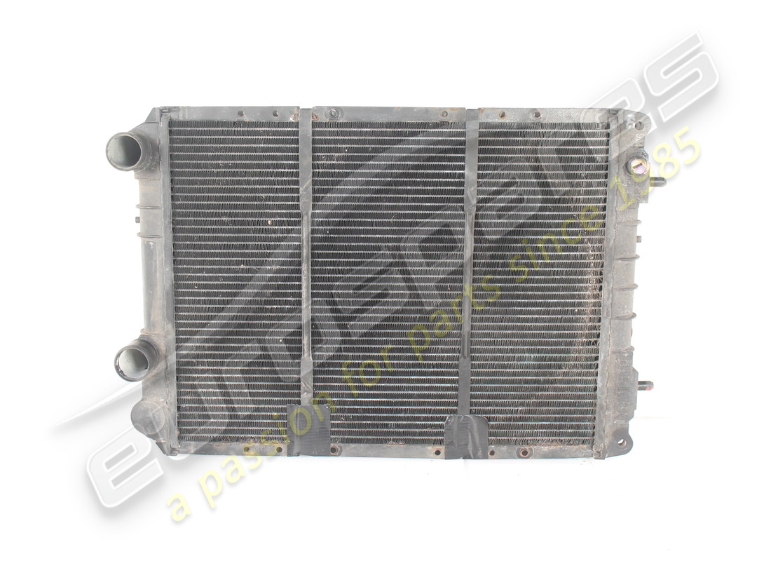 RADIATEUR D'EAU Ferrari LH UTILISÉ. NUMÉRO DE PIÈCE 137617 (1)