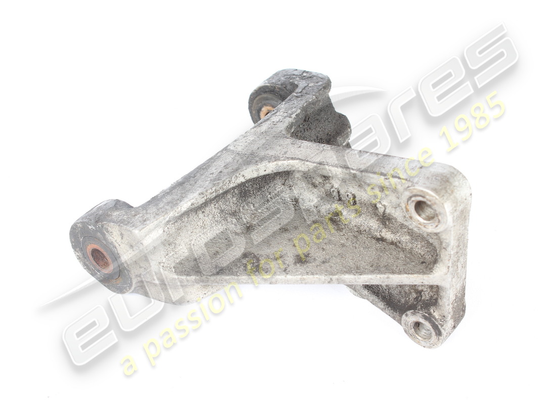 SUPPORT D'ALTERNATEUR D'OCCASION Ferrari. NUMÉRO DE PIÈCE 124655 (1)