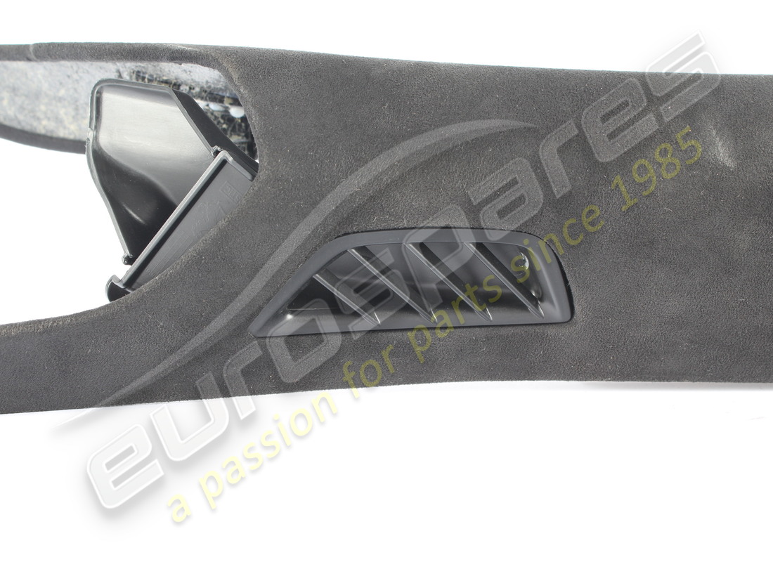 monte-pare-chocs dx cs gd d'occasion ferrari. numéro de pièce 787768 (2)