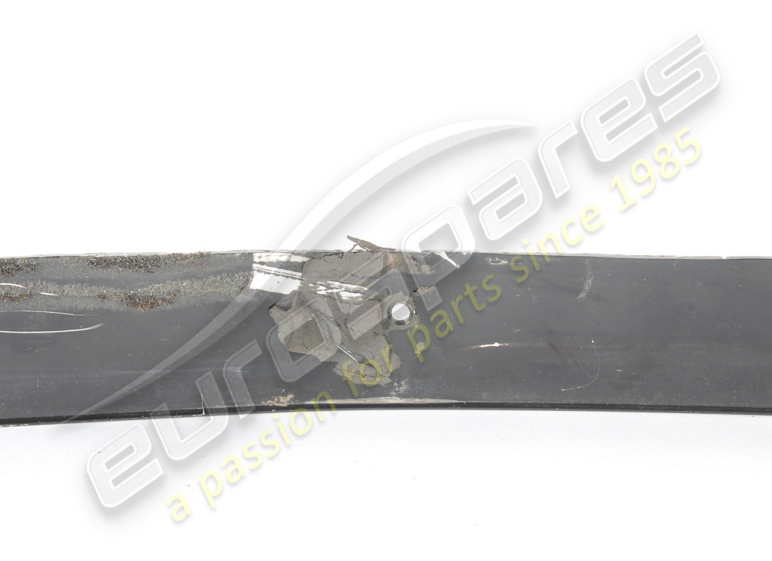 ferrari lh rail gtb d'occasion. numéro de pièce 60260007 (2)