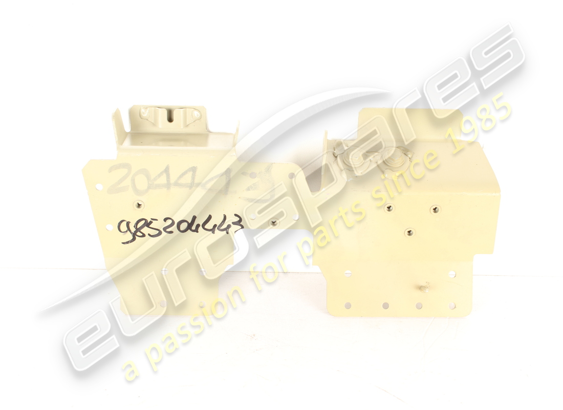 nouveau renfort ferrari gauche. numéro de pièce 985204443 (1)