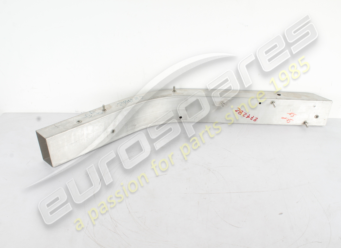 nouvelle diagonale externe centrale ferrari gauche. numéro de pièce 985274282 (1)
