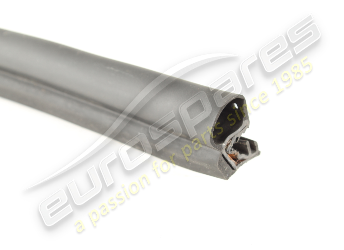 JOINT INFÉRIEUR USAGÉ FERRARI. NUMÉRO DE PIÈCE 83987400 (2) joint inférieur usagé ferrari. numéro de pièce 83987400 (2)