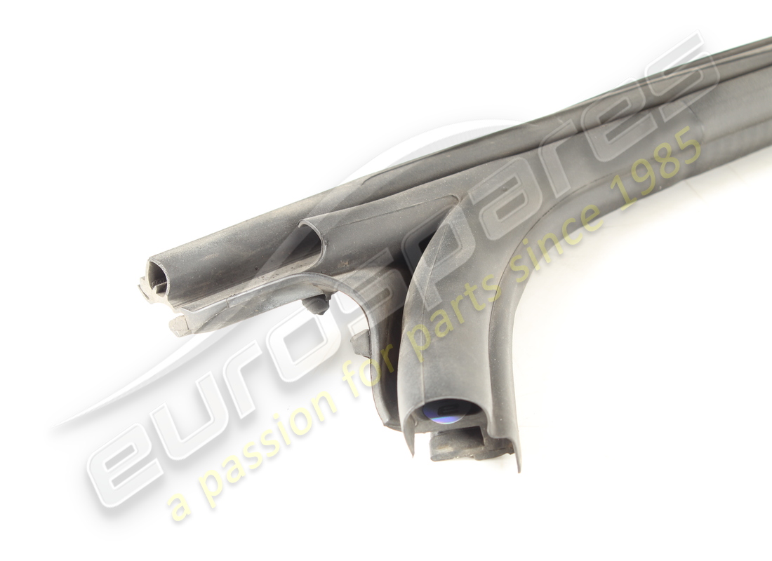 UTILISÉ FERRARI JOINT DE PÉRIMÈTRE DE PORTE GAUCHE. NUMÉRO DE PIÈCE 84087500 (2) utilisé ferrari joint de périmètre de porte gauche. numéro de pièce 84087500 (2)