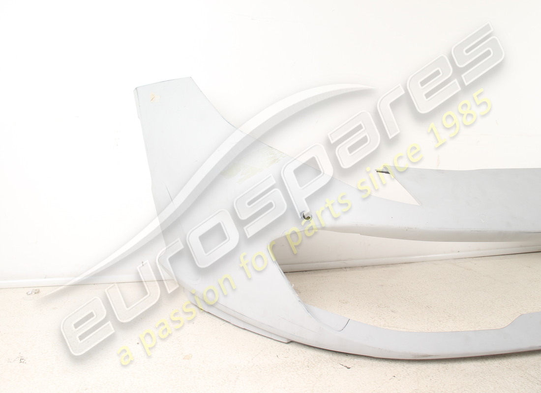 pare-choc avant ferrari endommagé. numéro de pièce 89041710 (2)