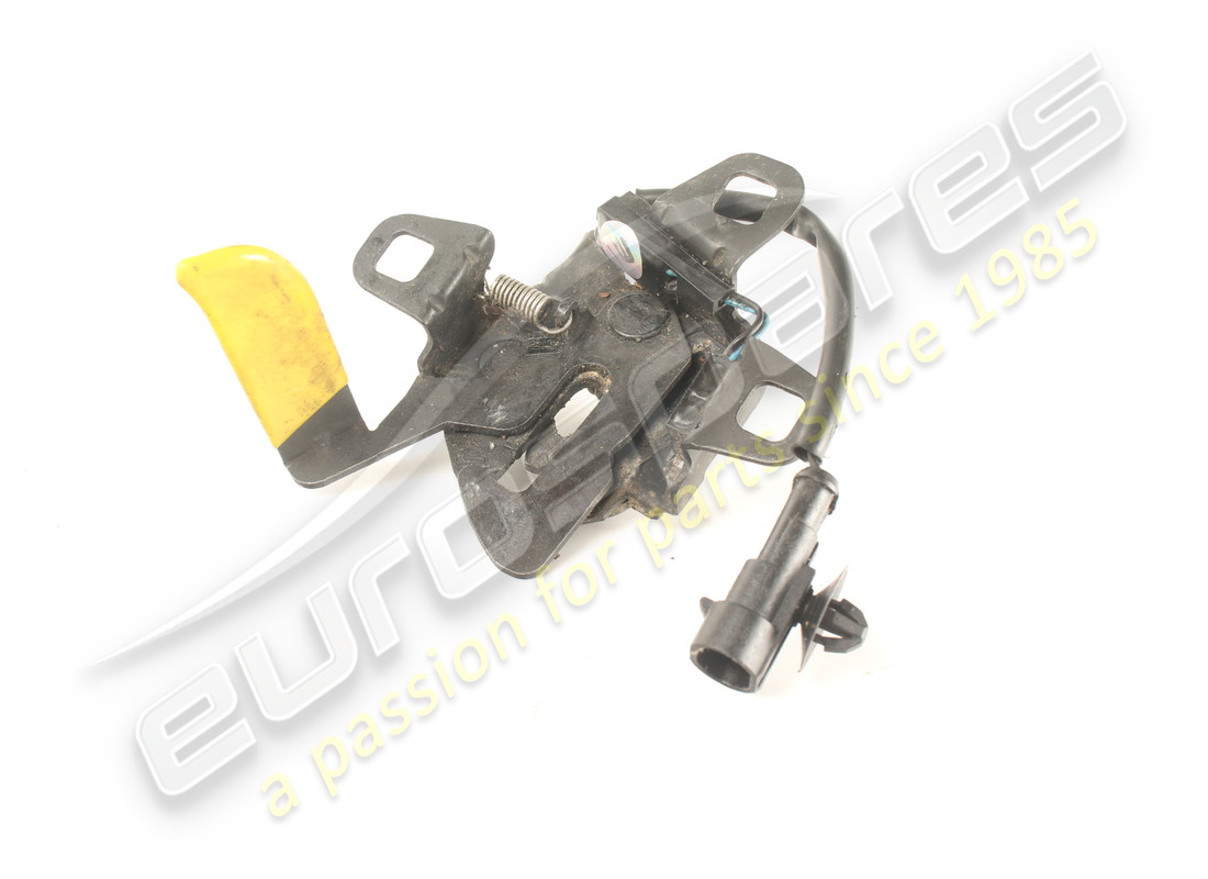 SERRURE DE CAPOT MOTEUR D'OCCASION Maserati. . NUMÉRO DE PIÈCE 670003116 (1)